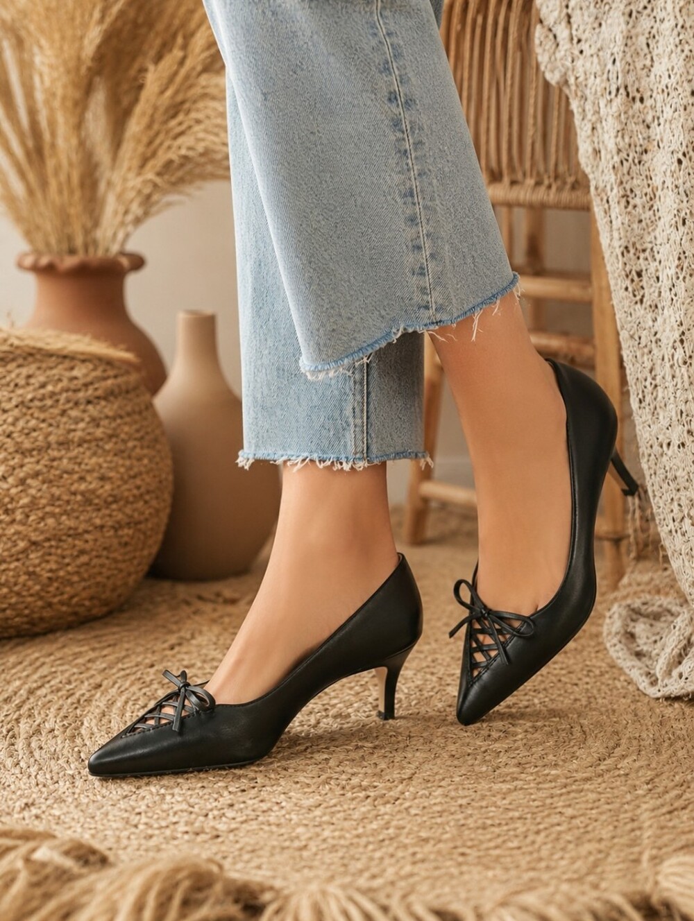 Ralph Lauren Adrienne Leather Lace Up Bow Pointed Toe Pumps